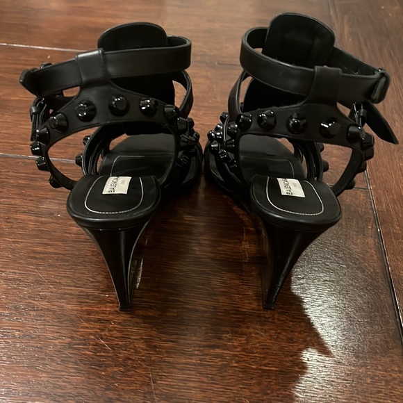 Designer wedges worn a few times, great condition. Minor skuff in right heel - Picture 3 of 7